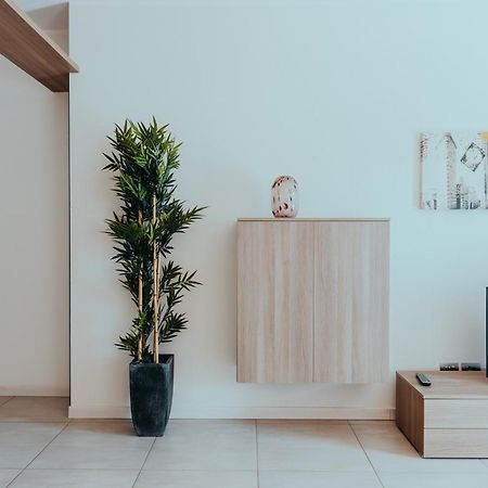 The Attico Apartment Padenghe sul Garda Luaran gambar
