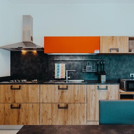 The Attico Apartment Padenghe sul Garda Luaran gambar