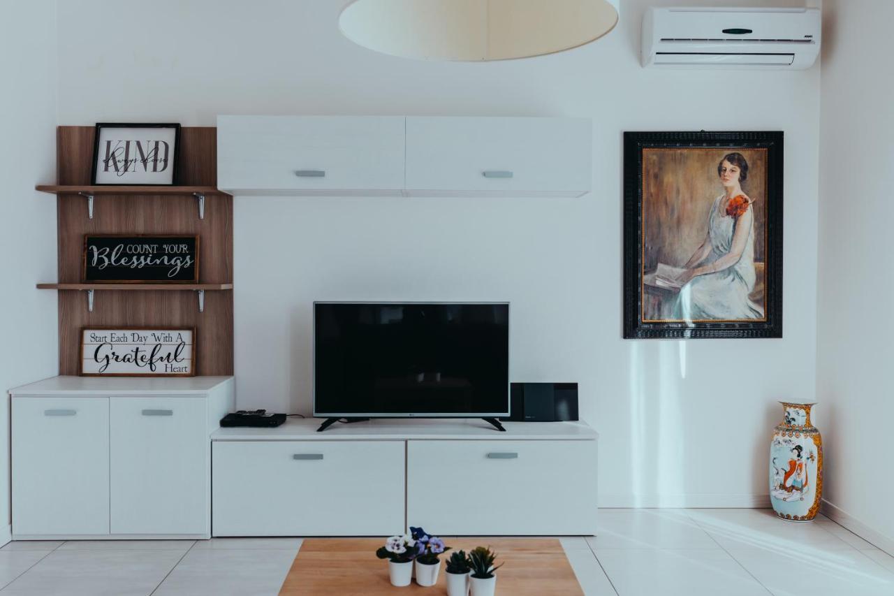 The Attico Apartment Padenghe sul Garda Luaran gambar