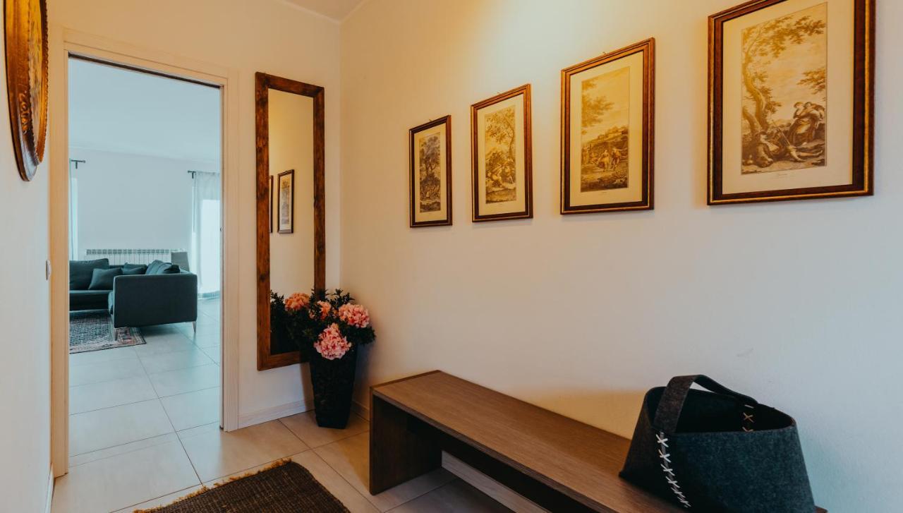 The Attico Apartment Padenghe sul Garda Luaran gambar