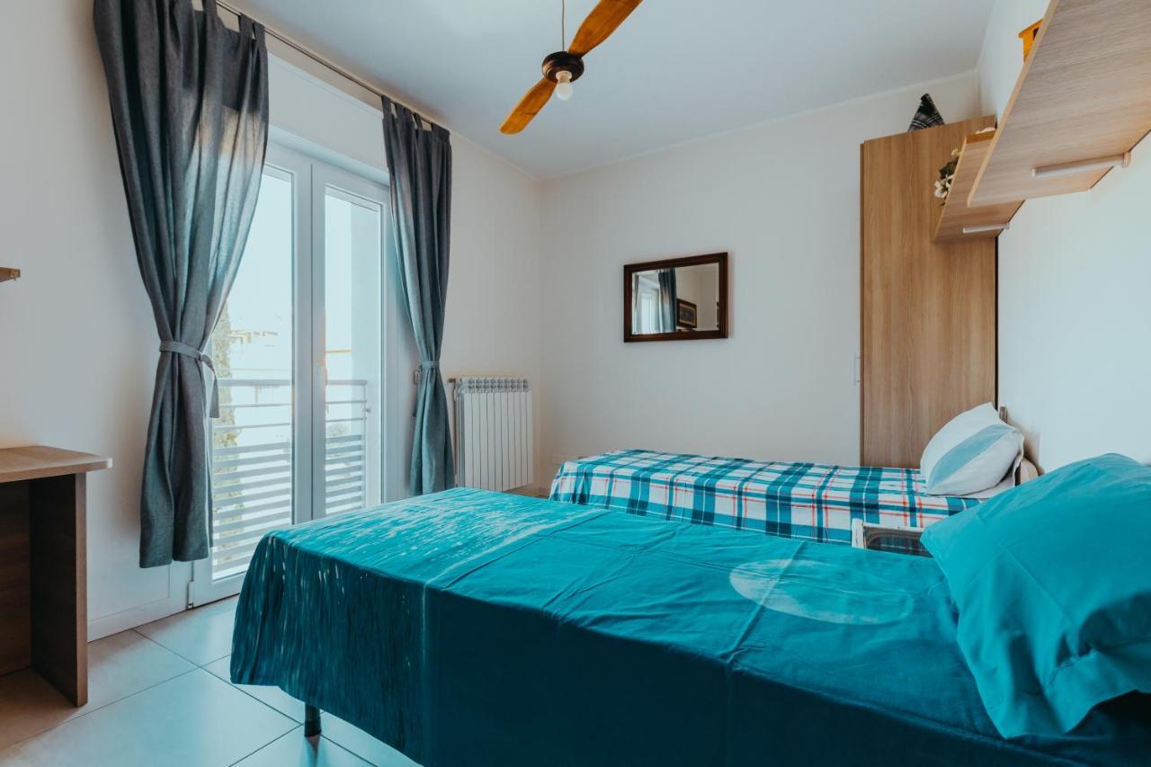 The Attico Apartment Padenghe sul Garda Luaran gambar