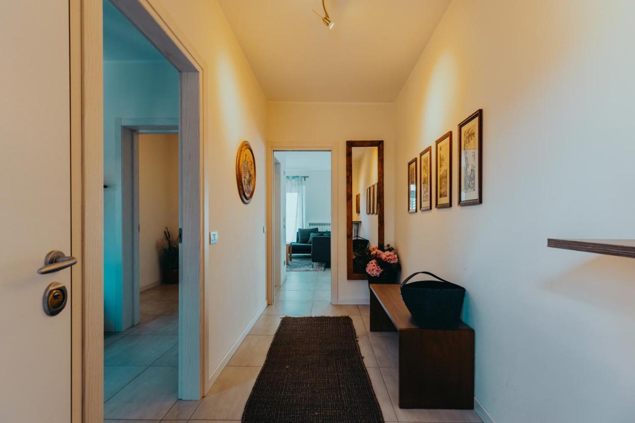 The Attico Apartment Padenghe sul Garda Luaran gambar