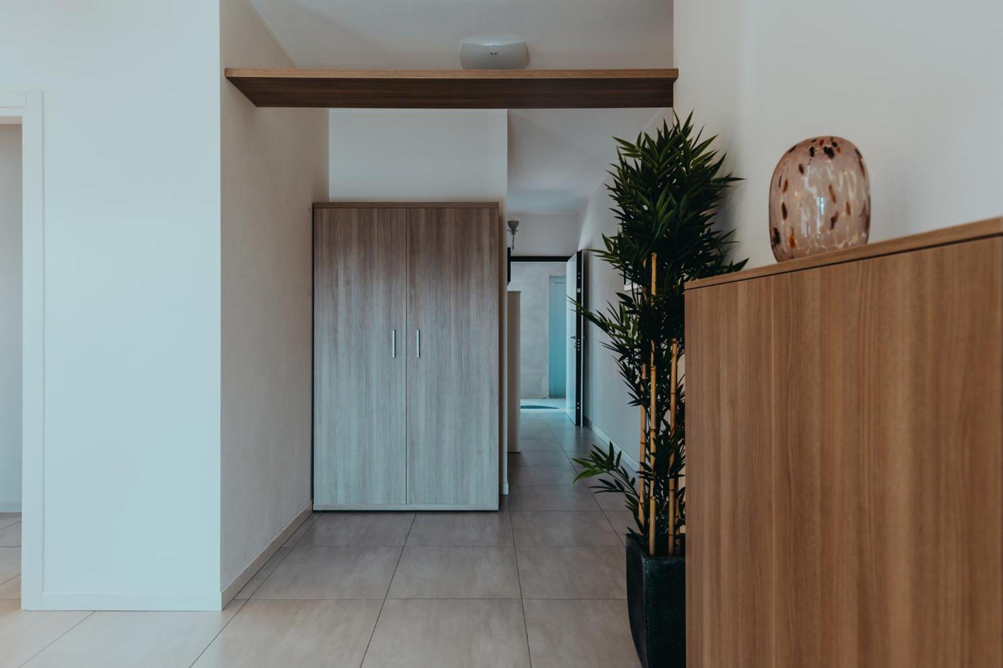 The Attico Apartment Padenghe sul Garda Luaran gambar