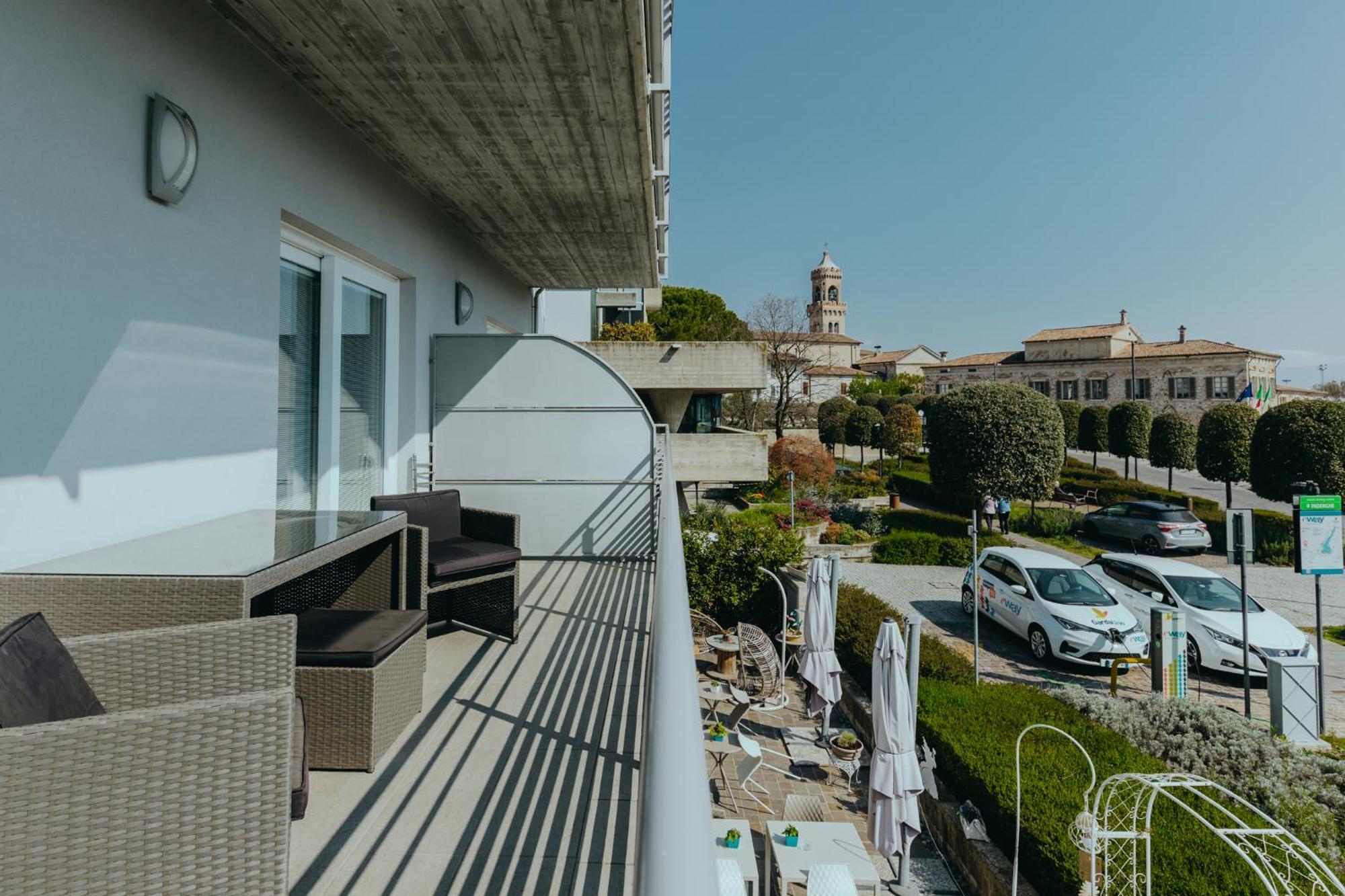 The Attico Apartment Padenghe sul Garda Luaran gambar