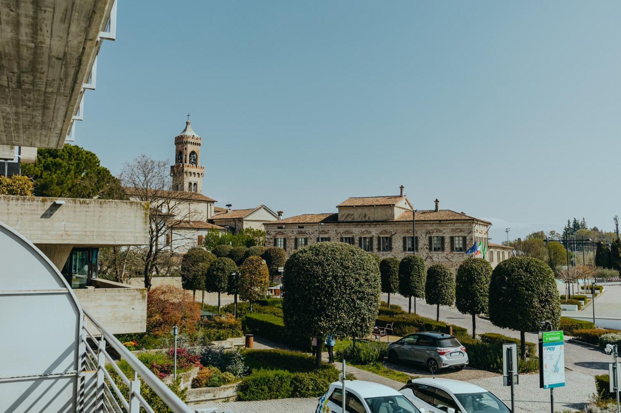 The Attico Apartment Padenghe sul Garda Luaran gambar